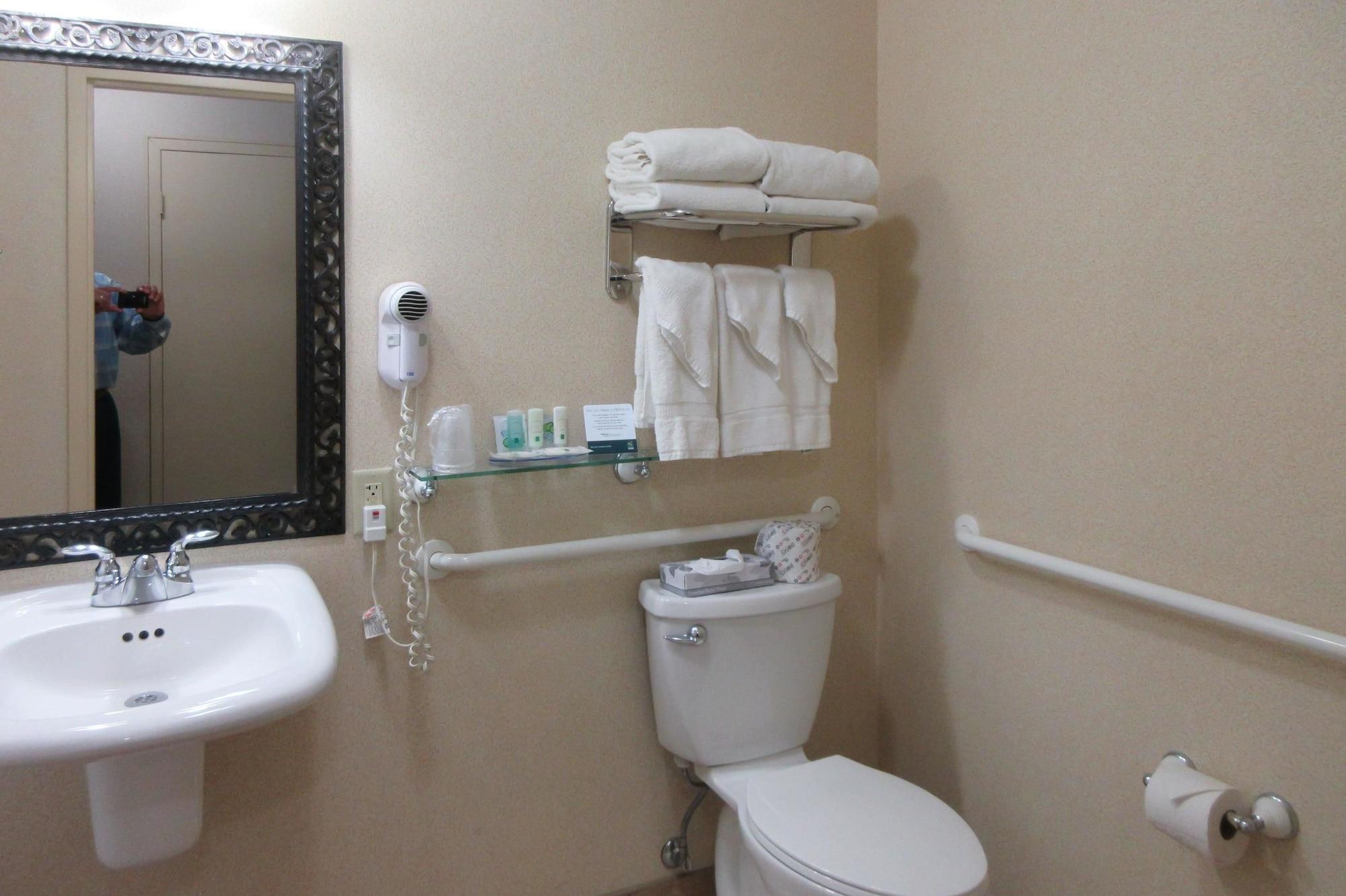 Quality Inn Oneonta Cooperstown Area Екстер'єр фото